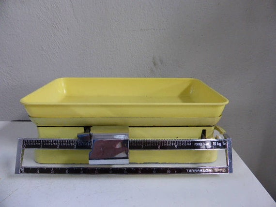 Yellow Metal Household Scale, Yellow Plastic Vintage Plate 1970