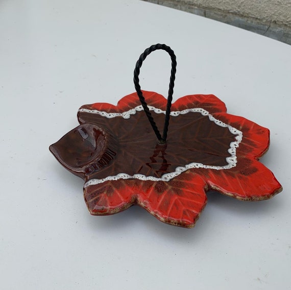 Cheese board in the shape of a vine leaf, VALLAURIS, red, white and brown, vintage enamel ceramic vintage 1960