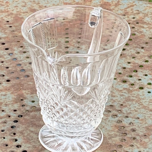 Carafe en verre et cristal transparent, ciselées, motif ananas ancienne