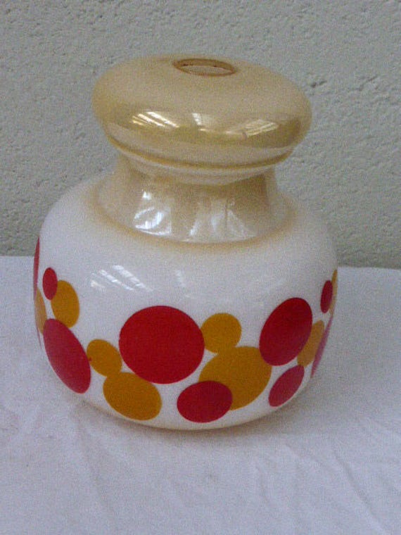 Lampshade in opaline "pop", on a mother of pearl base, round red and orange, vintage 1970.