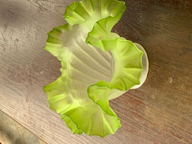 Globe Tulipe en Verre Dépoli Transparent, Leger Motif de Quadrillage Relief Art Deco