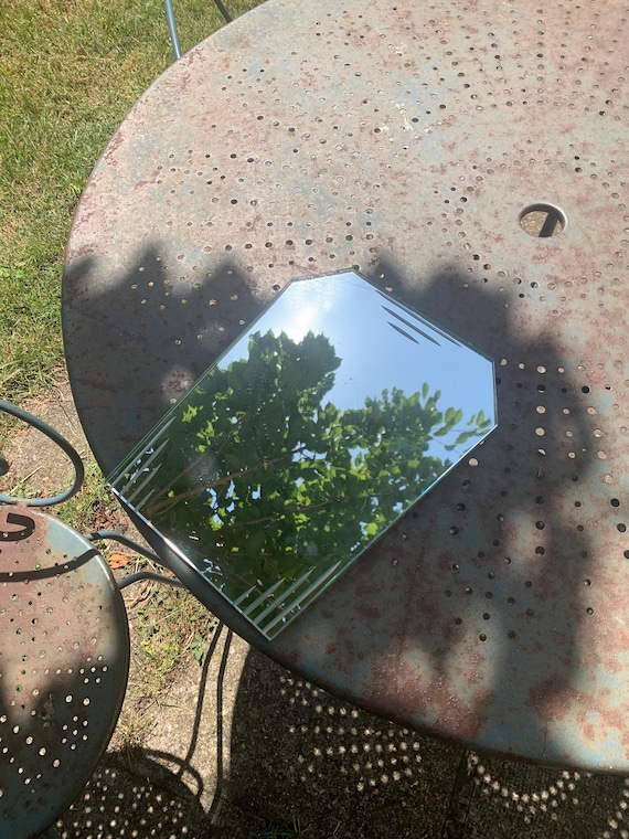 Mirror, centerpiece, tabletop, beveled and chiseled, Art Deco, original shape