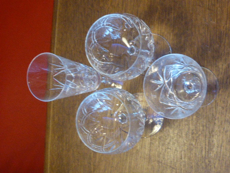 Set of 4 chiseled glasses, mismatched in vintage crystal glass image 2