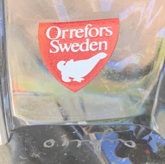 Flower-shaped crystal bowl, vintage and collectible Orrefors Sweden design