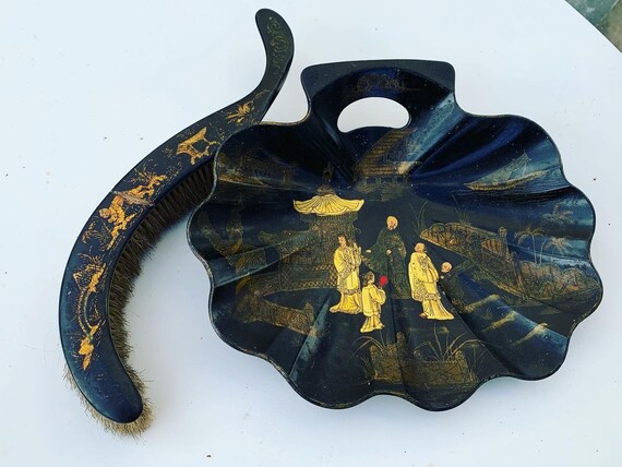 Table shovel and its black lacquered brush, Napoleon III Asian scene, rare and collector, XIX th century, 1820