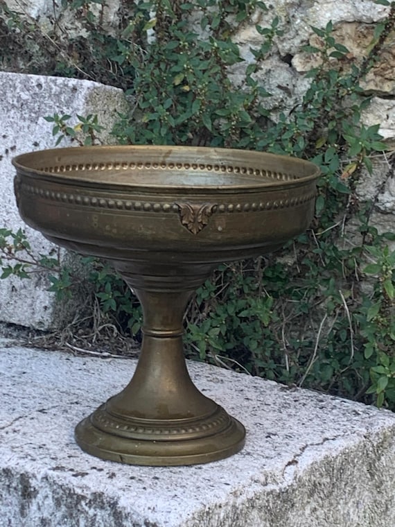 Antique copper metal fruit bowl, Art Deco