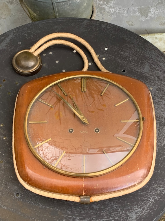 EXACTA CLOCK CLOCK, wall mounted in wood and gilded brass, old and collector,