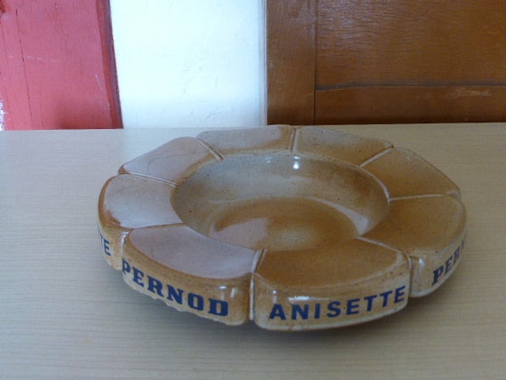 Large ashtray in Advertising Sandstone pernod anisette, Les Grès du Marais, vintage floral form 1970