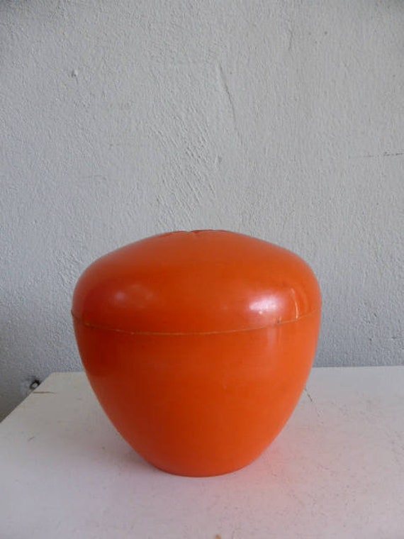 Apple ice bucket made of orange, made in france, vintage 1970 State of use good but without the stem and leaf