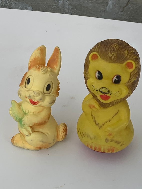 RABBIT and LION CULBUTO vintage toy 1960/1970 in rigid and soft plastic collect