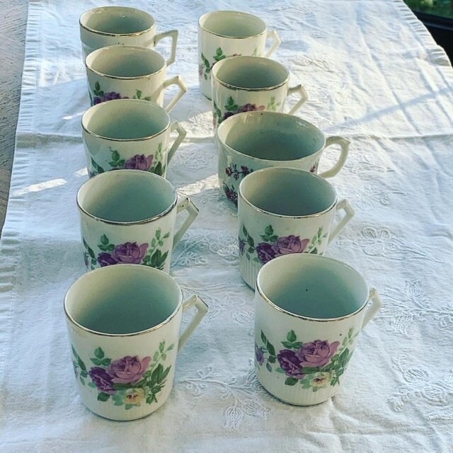 10 Tasses en Porcelaine avec Des Roses, Dont 2 Dépareillées, Art Deco