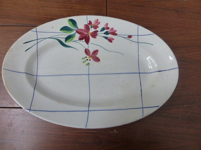 Plat Ovale, Art Deco, Niderviller, Motif Geometrique et Floral, Peint A La Main