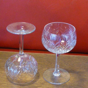 Set of 4 chiseled glasses, mismatched in vintage crystal glass image 6