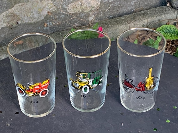 Set of 3 vintage orangeade glasses 1960, retro mobile, automobilia, screen-printed retro automobile pattern, and gold edging