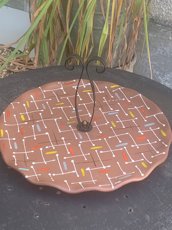 Cheese platter, charcuterie with a wrought iron handle, brown enameled ceramic with a pretty vintage design pattern 1950