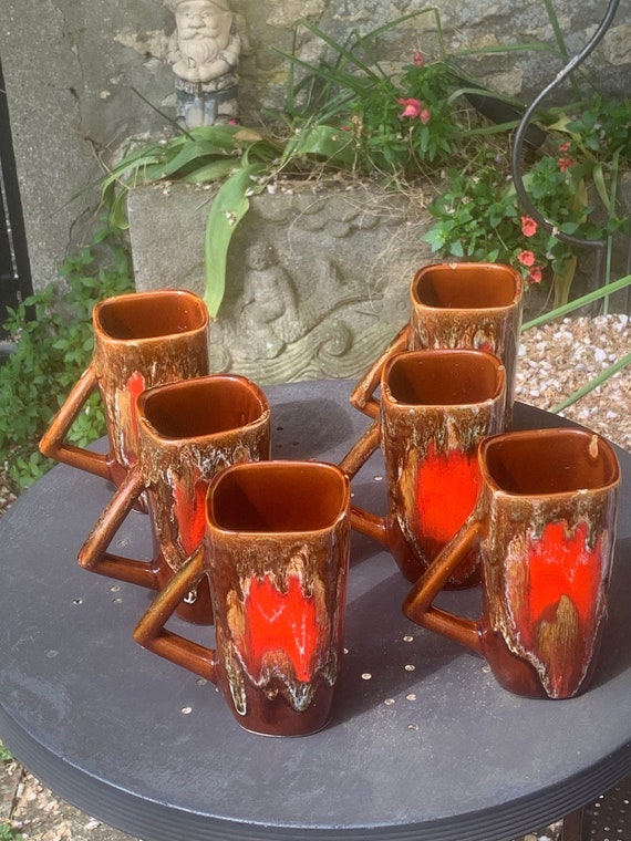 6 enameled ceramic mugs, red and brown, VALLAURIS, vintage and design