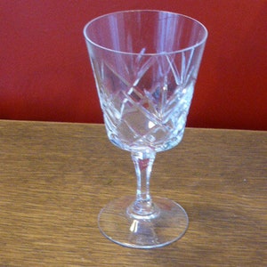Set of 4 chiseled glasses, mismatched in vintage crystal glass image 5
