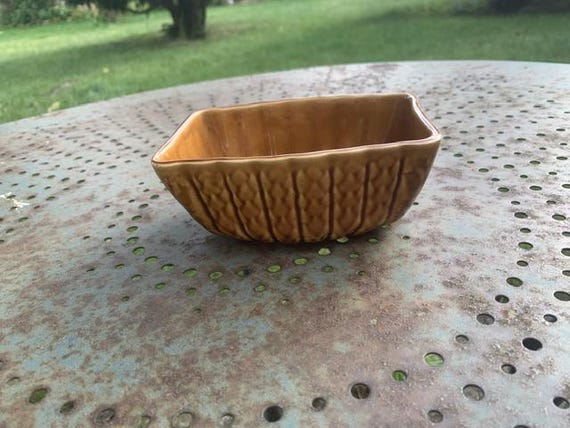 Rectangular enameled ceramic barbotine dish for asparagus sauce, asparagus patterns, vintage Sarreguemines