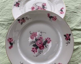 Lot de 4 assiettes plates, en porcelaine art déco, motif floral rose et gris, collector
