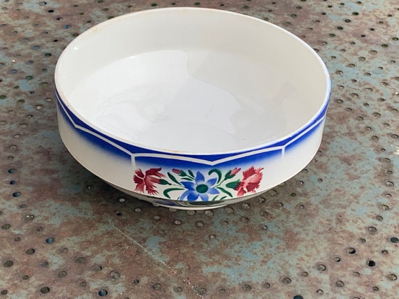 Salad bowl, Elorn model, digoin and sarreguemines, France, patterns of red carnations and blue columbines, old