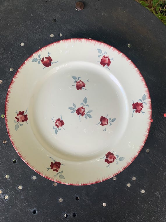 6 flat plates Senlis model, KG luneville, France, patterns of burgundy roses and gray foliage, tableware, vintage and collector