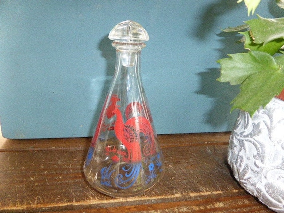 Liquor carafe, original peacock motif and 4 small cobalt blue liqueur glasses, vintage 1950/1960