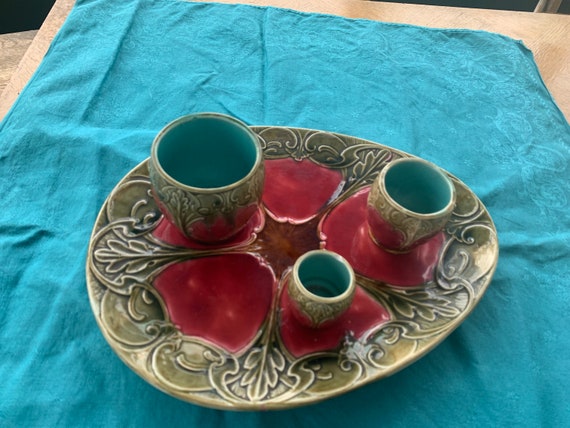 Magnificent dish and three small barbotine pots, green, pink and turquoise enamelled ceramic, Orchies number 75, art nouveau