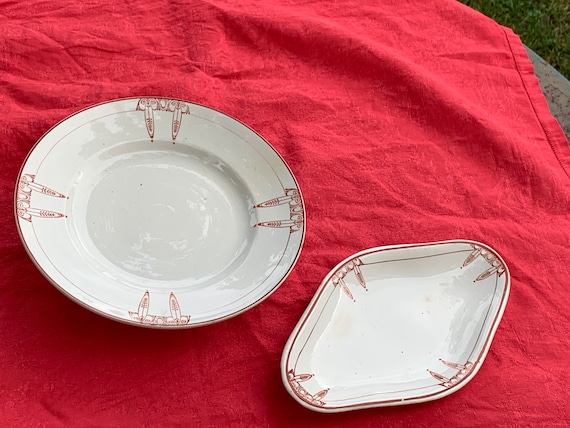 Fruit bowl, compotier and bowl in white earthenware and red geometric pattern, Moulin des Loups, hamage, orchies France, art deco