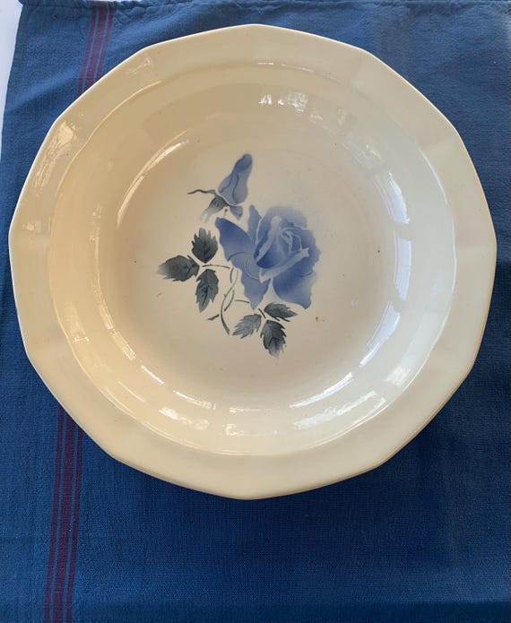 Hollow and round dish, Digoin and Sarreguemines, made in France, numbered, blue rose model, art deco