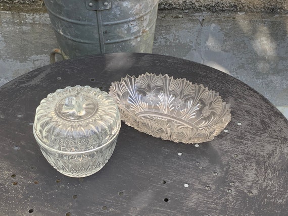 Set of two glassware, Bonbonniere, sugar bowl and a pineapple pattern bowl in vintage molded glass 1950