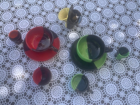 Breakfast service, brunch composed of 9 pieces, two-tone ceramic, half-and-half, vintage 1950/60