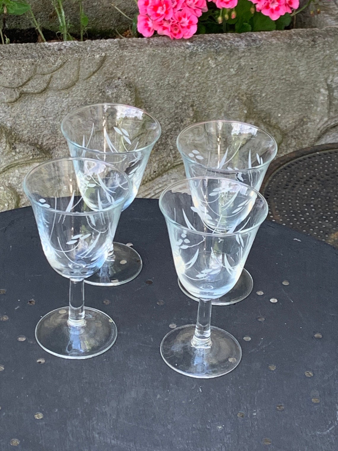 Lot of 9 wine glasses tulip shape floral pattern and vintage Etsy