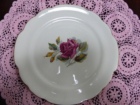 Cake dish model GIEN France, model CHAMBORD, vintage faience 1960