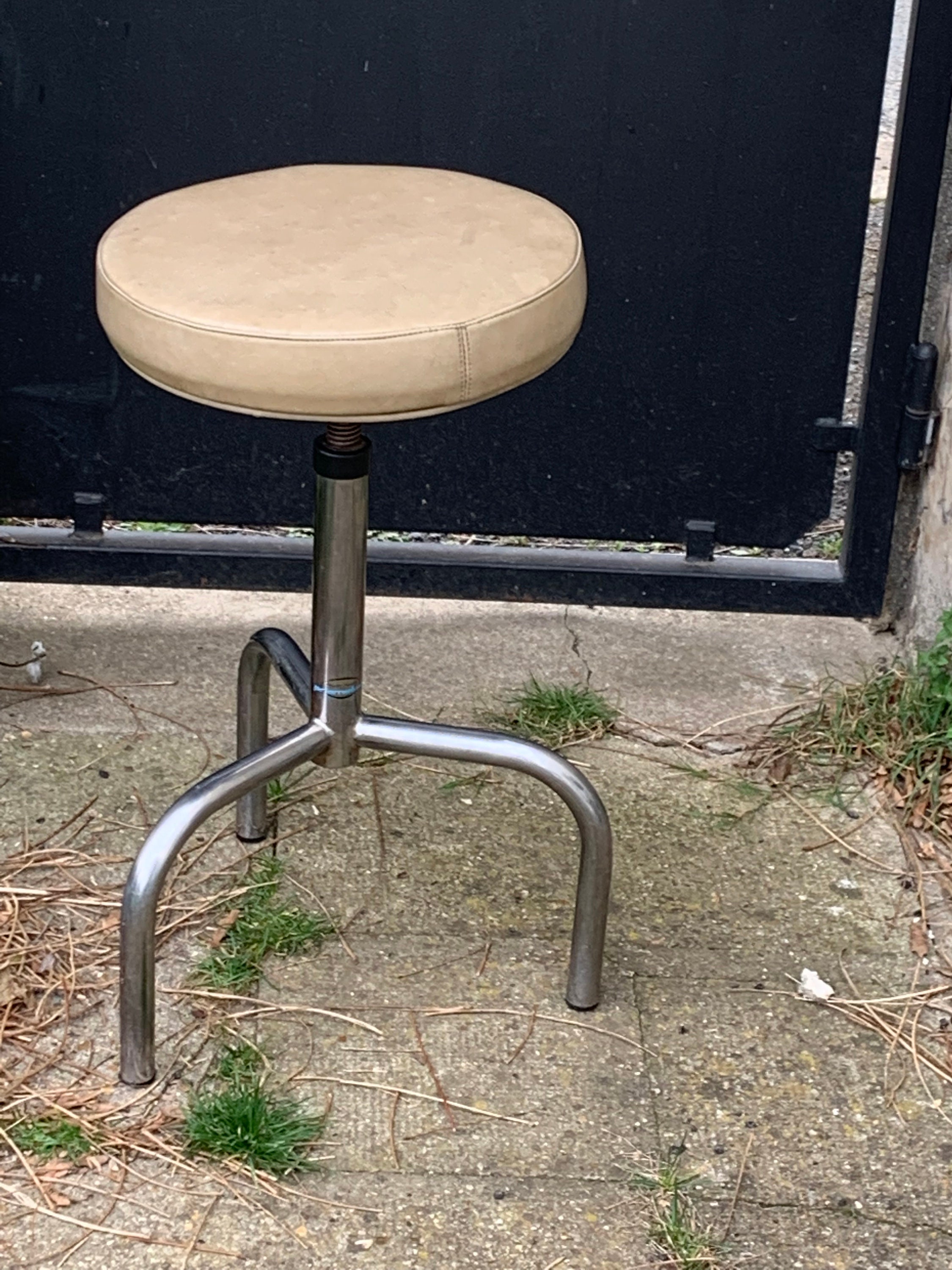 Tabouret Tripode industriel,