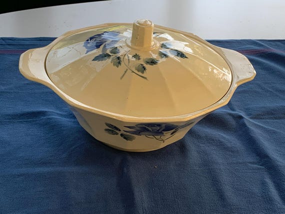 Digoin and Sarreguemines soup tureen, made in France, numbered, blue rose model, art deco