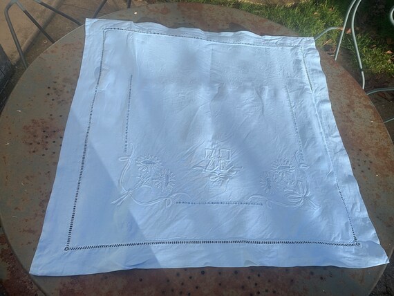 Large pillowcase, cotton linen, blue tinted, border with days, embroidered with bouquets of flowers and ZL monogram, art deco