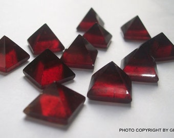 10mm Hessonite Garnet Pyramid Cabochon: Reddish Brown Gemstone
