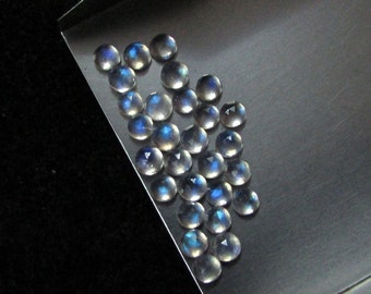 5 cabochões de pedra da lua arco-íris AAA: pedras preciosas lapidadas em rosa de 4 mm