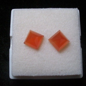 10mm Carnelian Pyramid Square Faceted Gemstone, Carnelian Square Pyramid Faceted step cut Faceted Flat have lots of gorgeous Gemstone