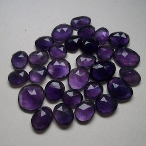 Lote de 50 quilates de amatista africana talla rosa en cabujón (10 x 14 mm a 13 x 18 mm)