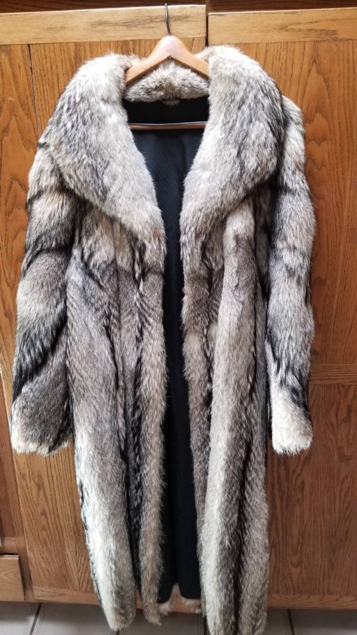 Used Womens coyote fur coat used fur coat | Etsy