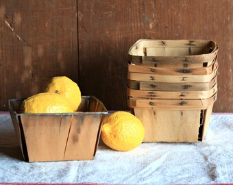 Vintage Berry Baskets - Set of 7, Rustic Fruit Basket, Rustic Planter, Rustic Wedding Centerpiece, Farmhouse Basket, Rustic Kitchen Storage