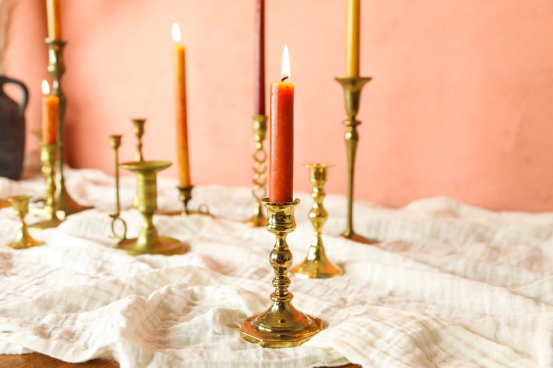 5 Vintage Brass Candlesticks Set, Gold Wedding Candle Holders, Graduated Candlesticks Antique, Mid Century Candlestick Holder Bulk, 1257 image 6