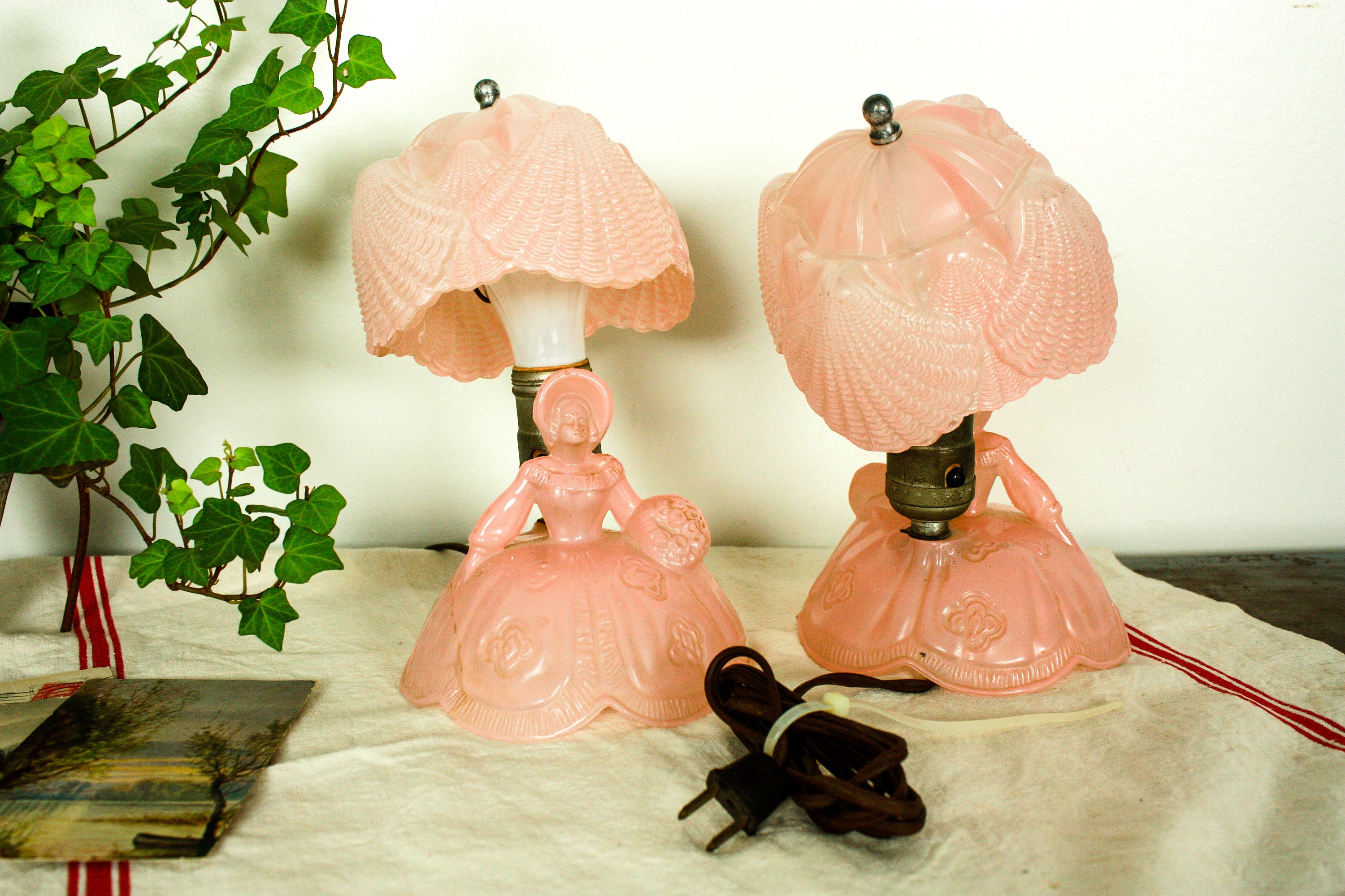 Vintage Pink Lamp Pair Nightstand Lamp Set of 2 Lady Lamp Etsy
