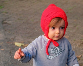 Old time bonnet hand knit with red wool