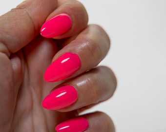 Bright on Beat - Neon Pink Nail Polish