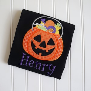Pumpkin Treat Bucket, Trick or Treat Shirt, Trick Treat Pumpkin, Halloween Candy, Halloween Treats, Jack o Lantern Shirt, Halloween Applique
