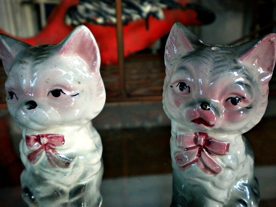 Vintage Cat Salt and Pepper Shakers Vintage Cat Shakers - Etsy