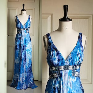 Robe longue en soie imprimée bleu royal avec perles par Cache
