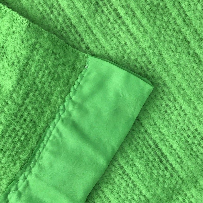 Vintage Waffle Weave Blanket Lime Green Acrylic Nylon Satin Trim 88 X